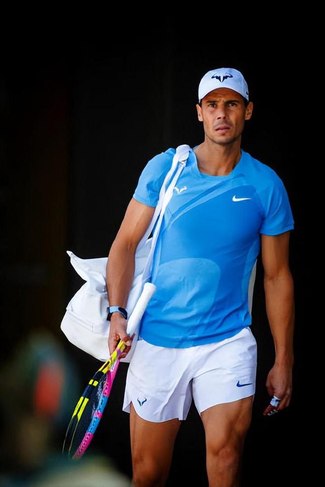 英国网球队碾压澳大利亚网球队，纳达尔三分雨点燃全场的简单介绍