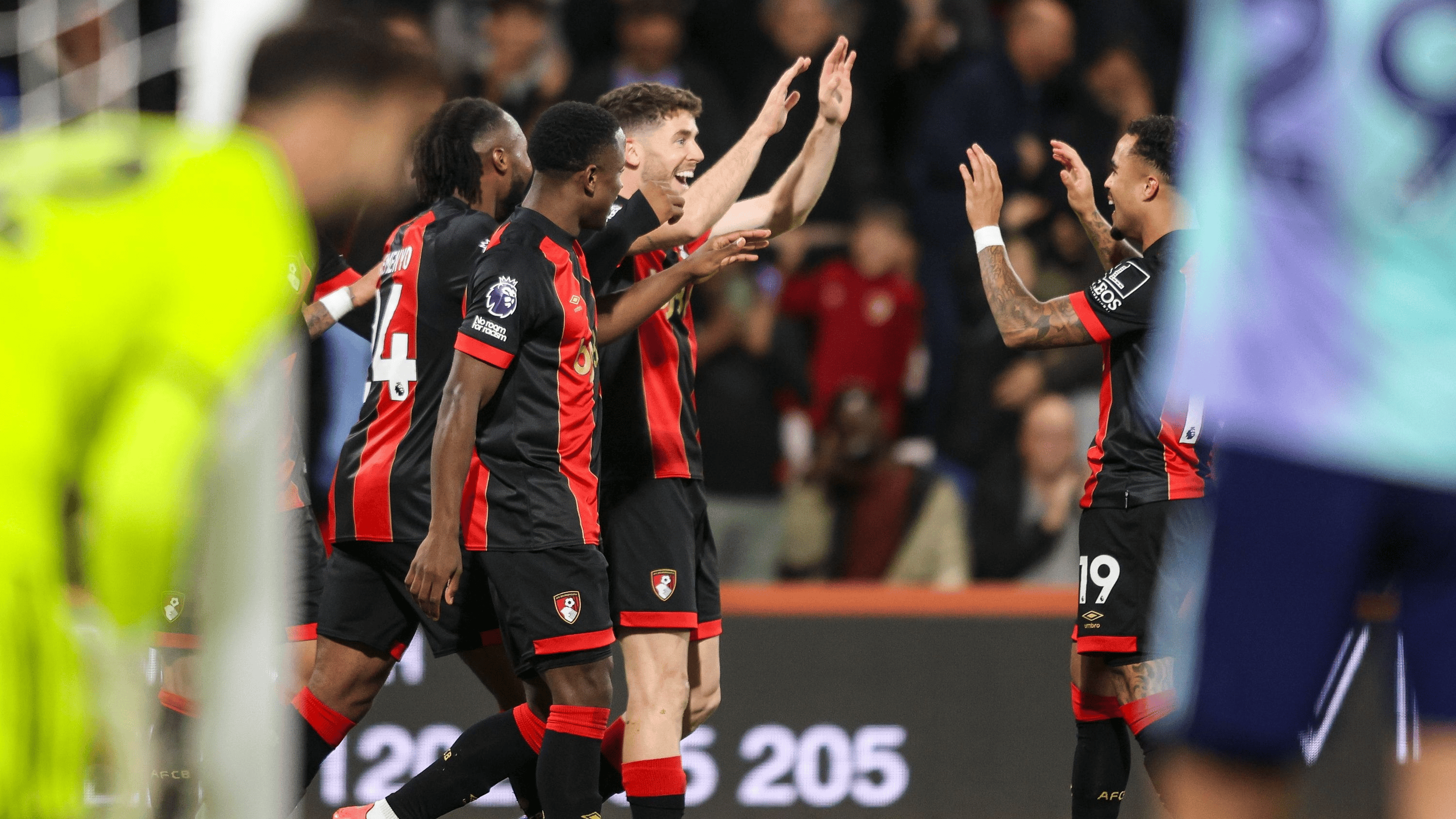 包含伯恩利vs.纽卡斯尔，保级抢分战的词条