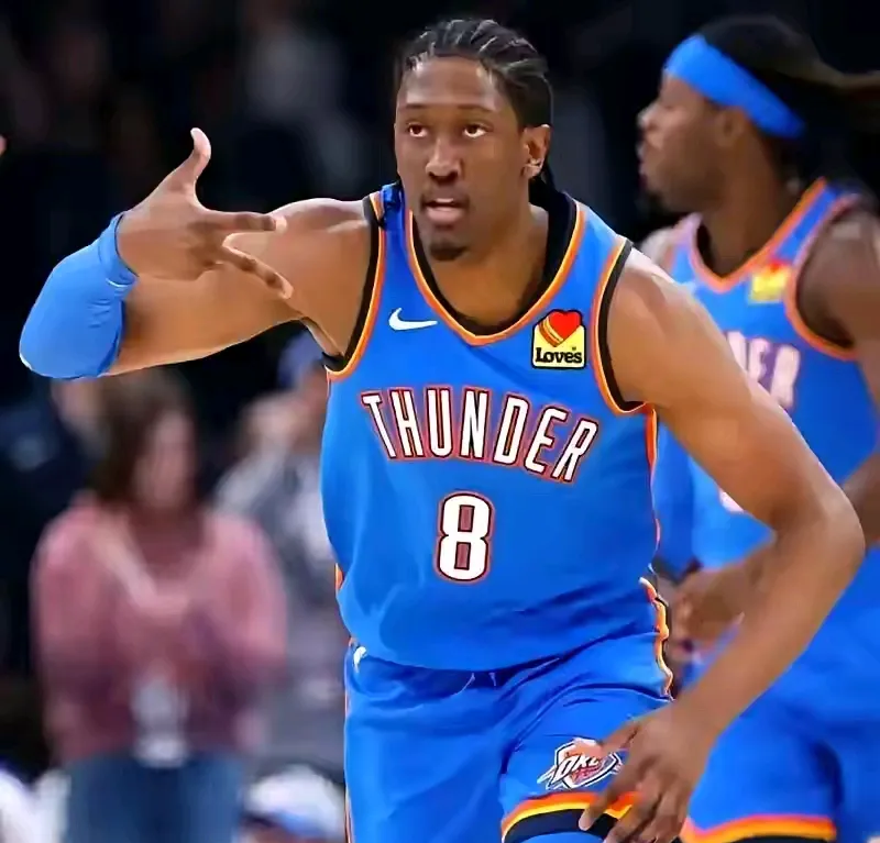 关于俄克拉荷马雷霆队因伤无缘季后赛,球迷共同为球队加油的信息 关于俄克拉荷马雷霆队因伤无缘季后赛,球迷共同为球队加油的信息