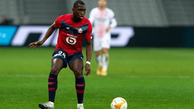 里尔逆袭逼平南特，保持不败纪录的简单介绍