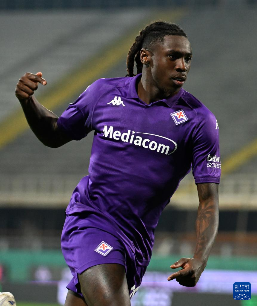 佛罗伦萨队在主场大胜，士气如虹