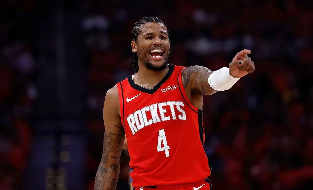 青年球员崭露头角，展现出潜力和实力的双重魅力的简单介绍