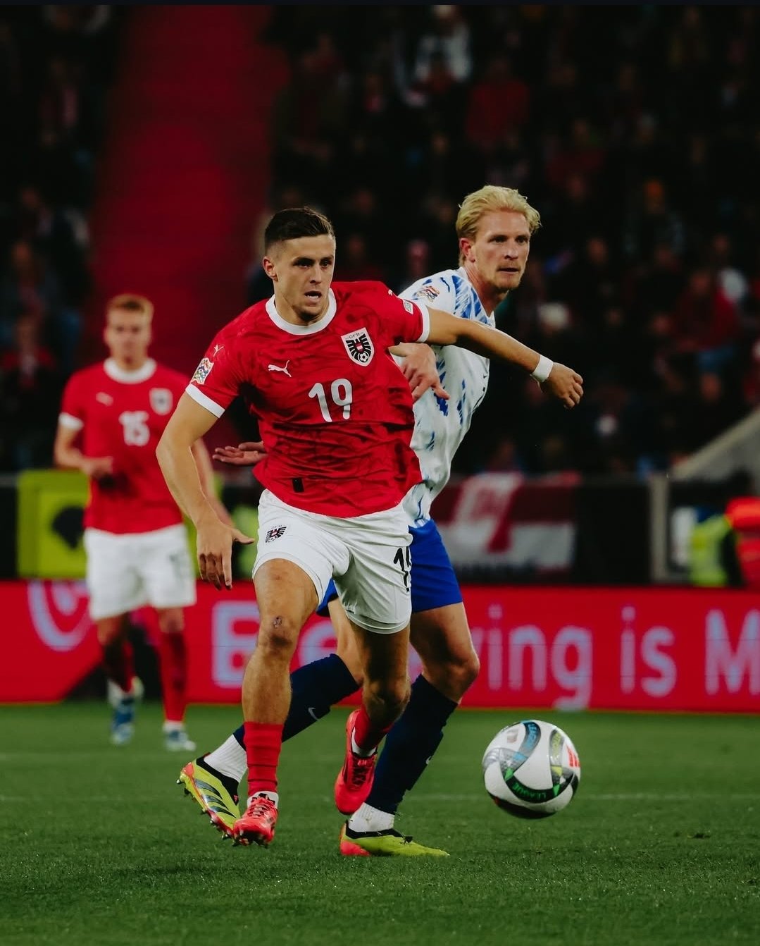 PG游戏APP-罗马尼亚队主场击败北爱尔兰，取得关键胜利的简单介绍