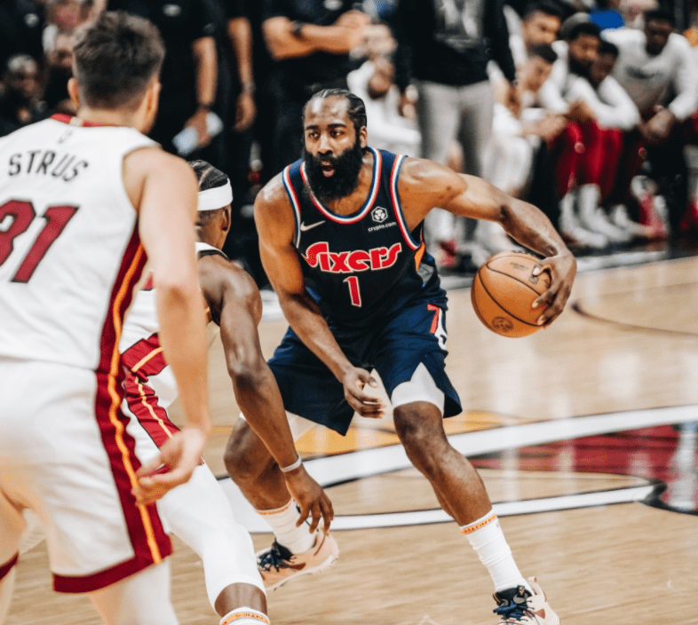 PG电子试玩官网-华码主场遭遇惨败，困境难解