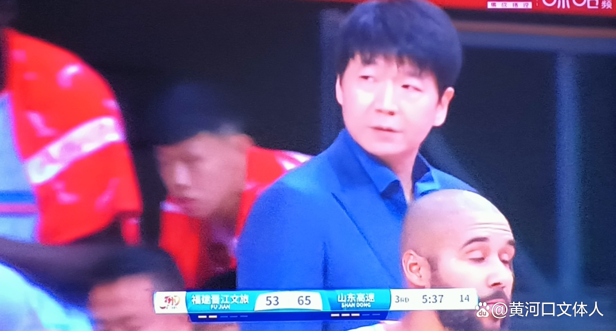 江苏队客场挑战福建男篮，夺取胜利