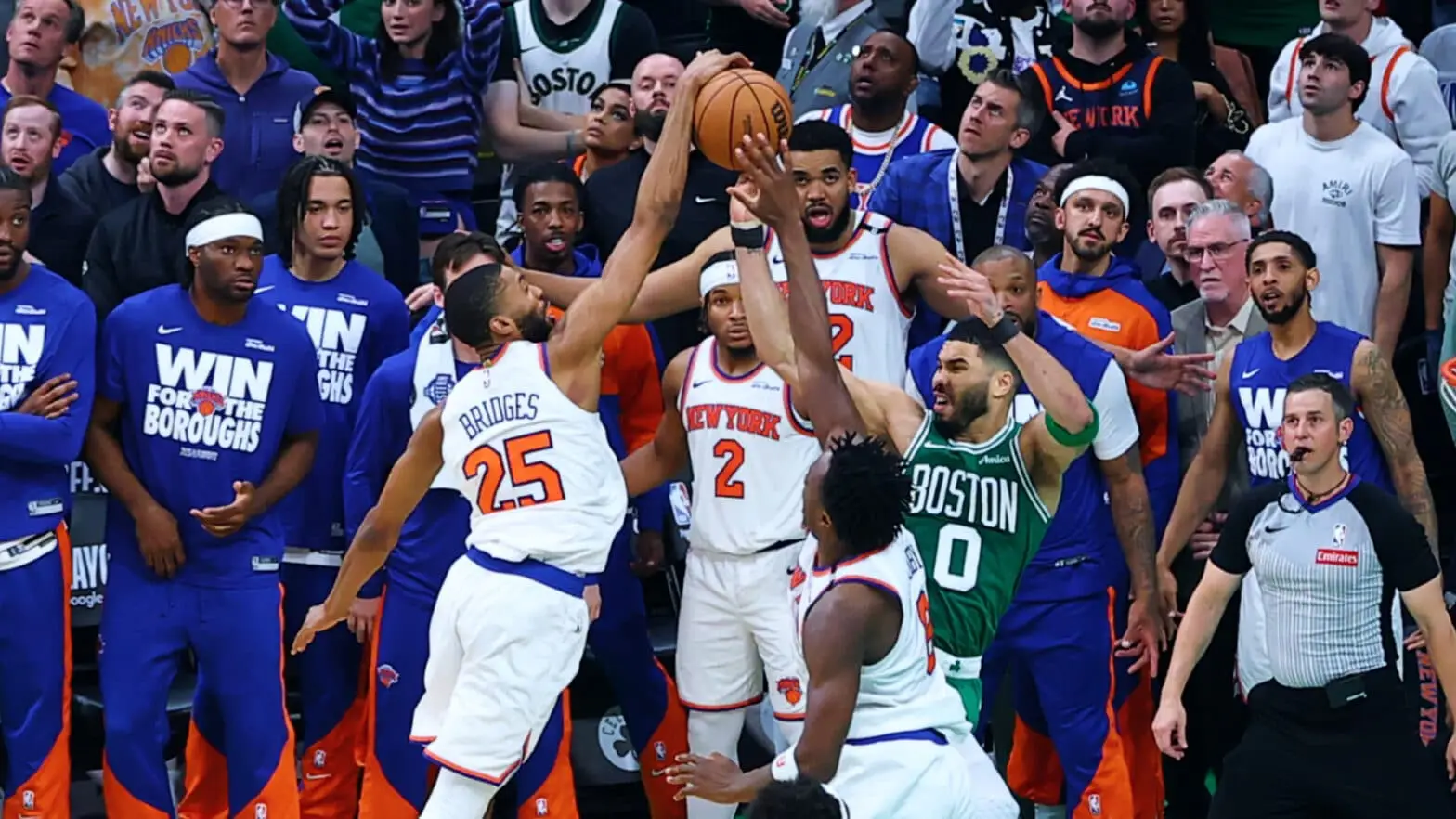 关于凯尔特人横扫福建队，周琦统治全场的信息