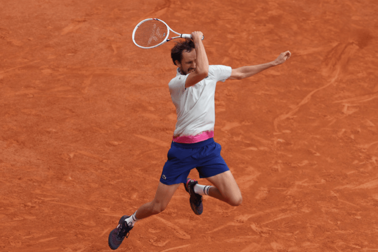 关于法网翻盘年终总决赛，梅德韦杰夫刷新纪录的信息