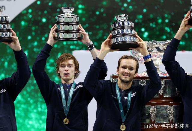 法网完胜戴维斯杯,梅德韦杰夫关键制胜的简单介绍 法网完胜戴维斯杯,梅德韦杰夫关键制胜的简单介绍