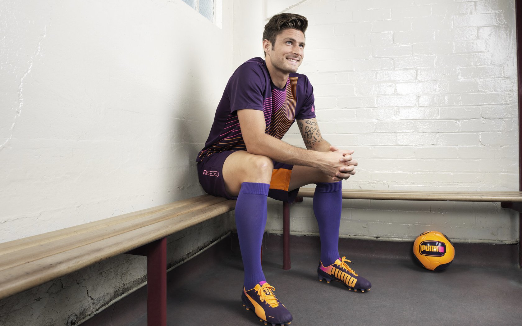 布克成为胜负手，国王连续得分压制雷霆